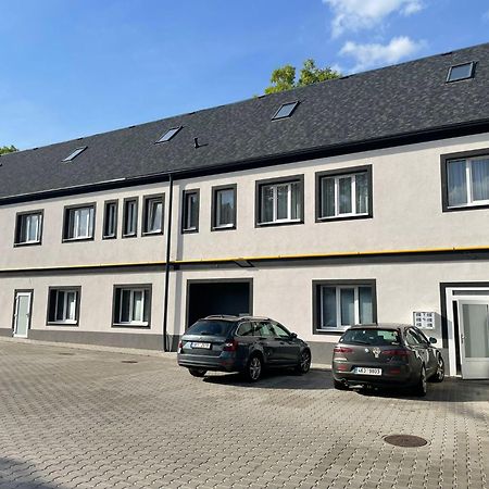 Apartments Gato Karlovy Vary Stara Role מראה חיצוני תמונה