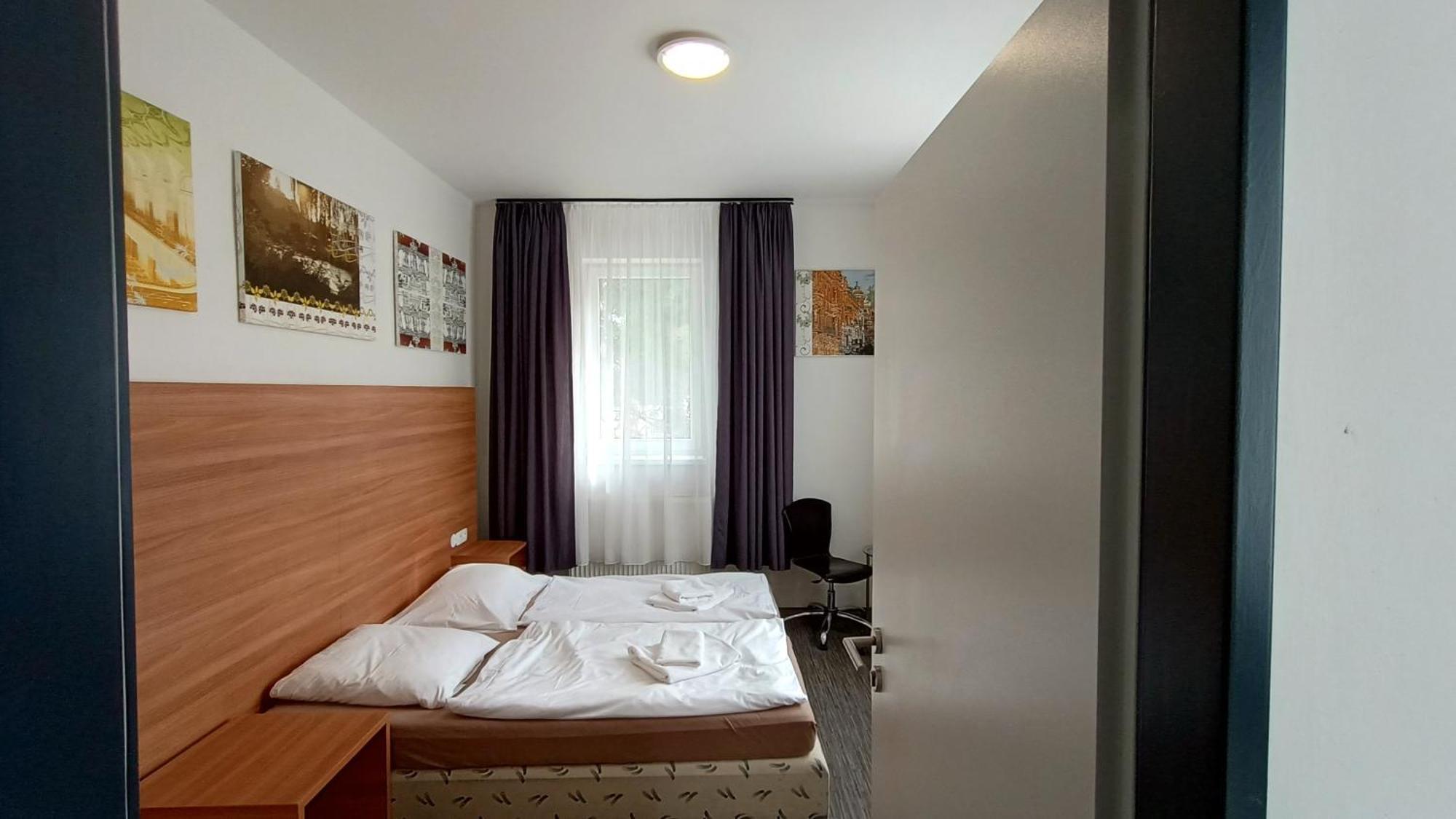 Apartments Gato Karlovy Vary Stara Role מראה חיצוני תמונה